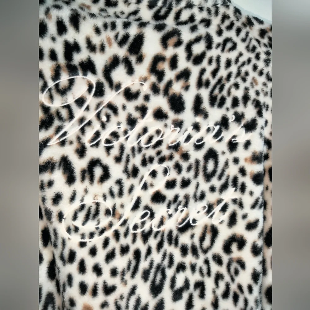Victoria's Secret (Size M/L) Animal Print Plush Fleece Slip Pockets Belted Robe